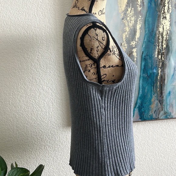 Roz & Ali Too - Picture 2 of 6